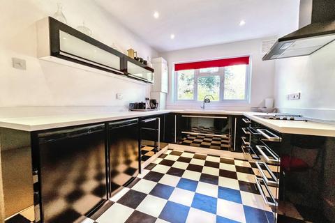 2 bedroom flat for sale, Canford Cliffs