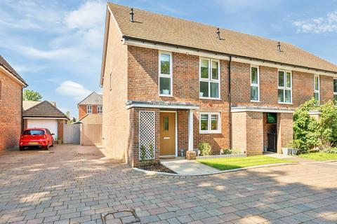 7 Fox Close, Arborfield Green, Reading, RG2 9TE
