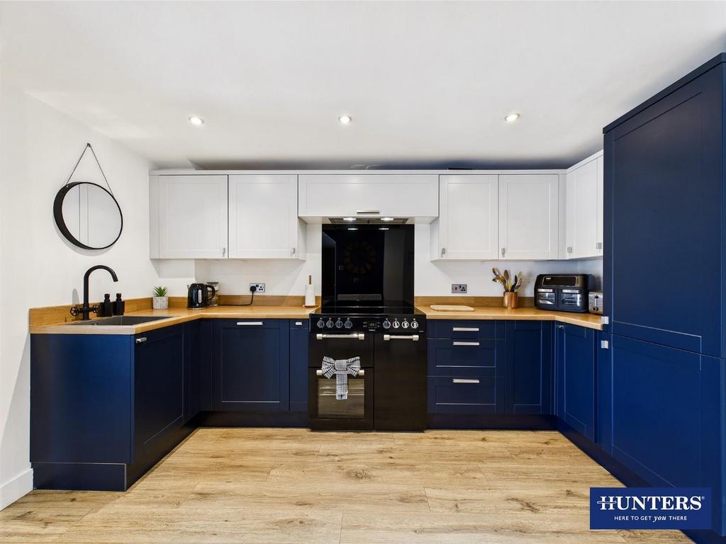Kitchen, Dining & Family Room