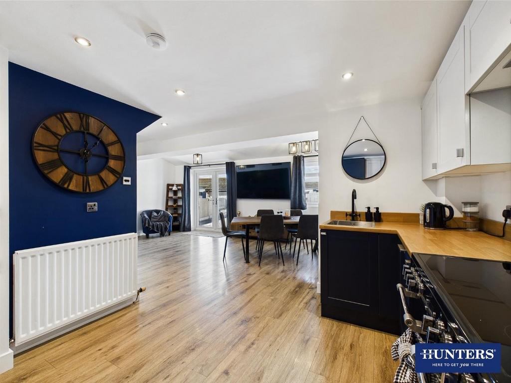 Kitchen, Dining & Family Room