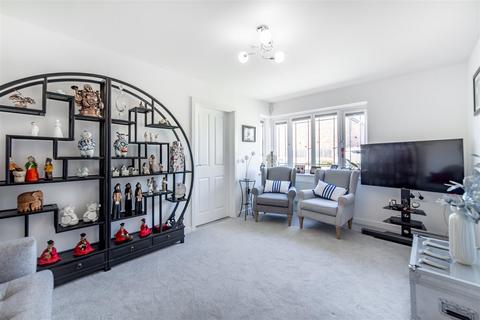 8 Glen Drive, Dinnington, Newcastle Upon Tyne, NE13 7FE