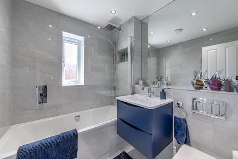 8 Glen Drive, Dinnington, Newcastle Upon Tyne, NE13 7FE