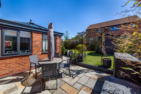 8 Glen Drive, Dinnington, Newcastle Upon Tyne, NE13 7FE