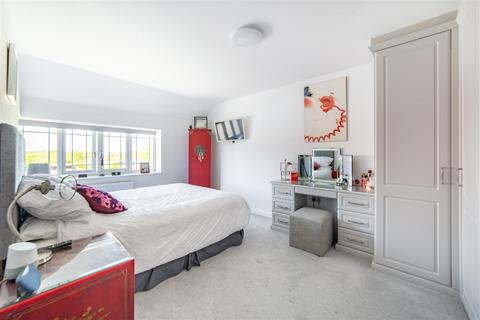 8 Glen Drive, Dinnington, Newcastle Upon Tyne, NE13 7FE