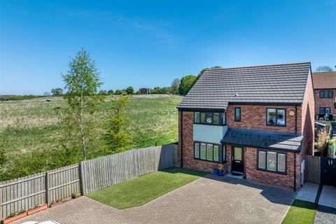 8 Glen Drive, Dinnington, Newcastle Upon Tyne, NE13 7FE