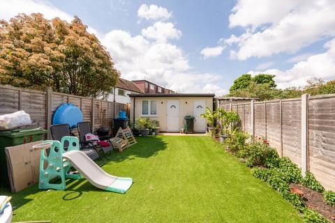 undefined, Kingshill Avenue, Worcester Park, KT4