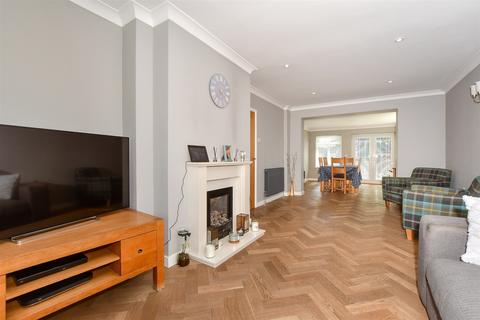 4 bedroom semi-detached house for sale, Royston Gardens, St Margarets-At-Cliffe, Dover, Kent