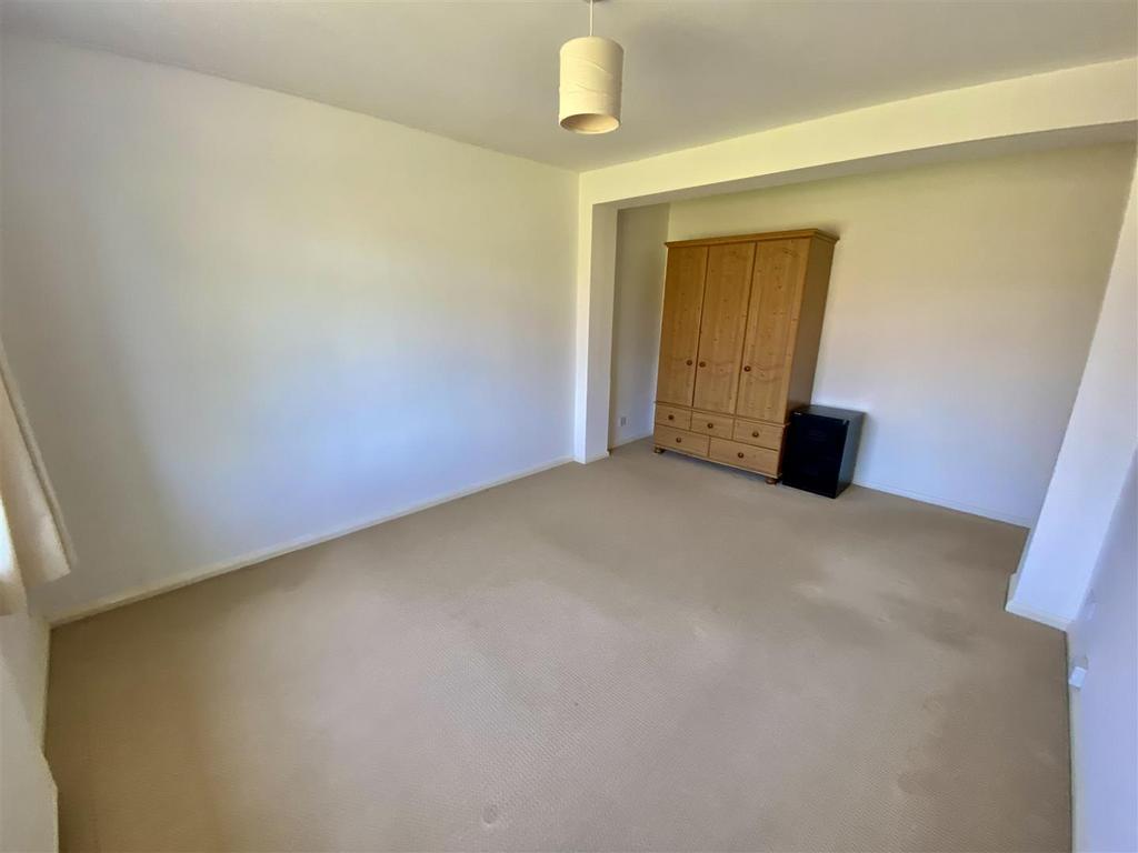 Bramleys Estate Agents - Westfields Avenue - Mirfi