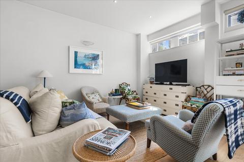4 bedroom mews to rent, Linden, Mews, London, W2