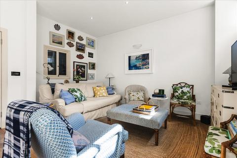 4 bedroom mews to rent, Linden, Mews, London, W2