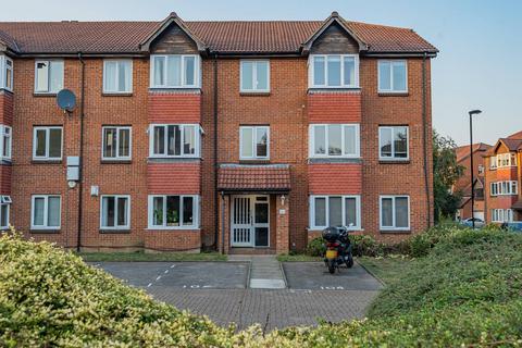 2 bedroom flat to rent, Sterling Gardens, New Cross, London, SE14