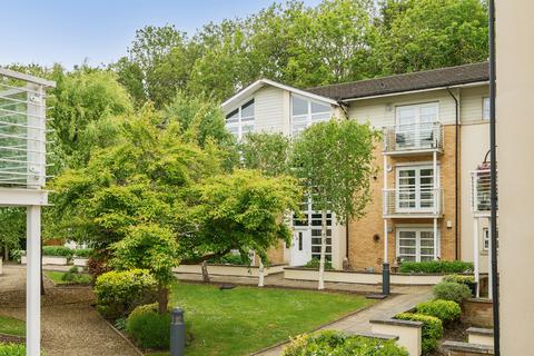 38 The Quadrant, Rickmansworth, WD3 1GL