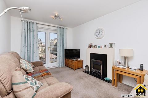 Flat 15, Gomersall House Cavendish Approach, Drighlington, Bradford, BD11 1DB