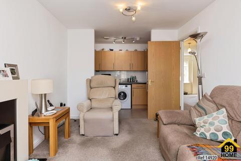 Flat 15, Gomersall House Cavendish Approach, Drighlington, Bradford, BD11 1DB