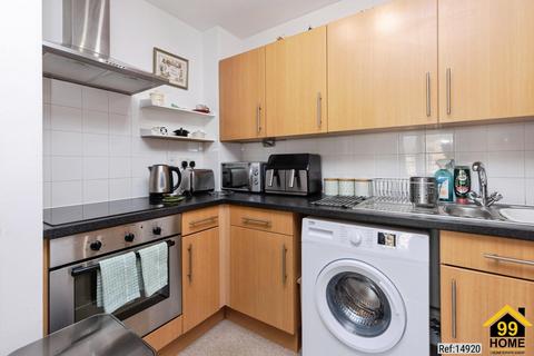 Flat 15, Gomersall House Cavendish Approach, Drighlington, Bradford, BD11 1DB