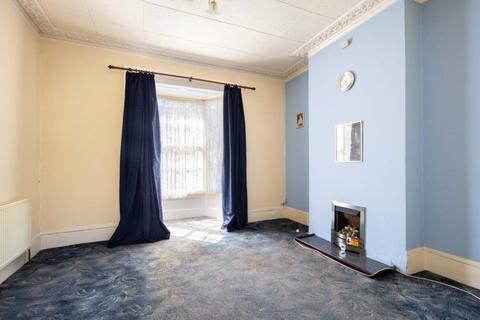 77 Lavender Grove, London, E8 3LR