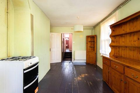77 Lavender Grove, London, E8 3LR