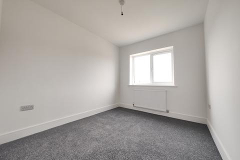 3 bedroom semi-detached house to rent, Southwell Road, Rawmarsh S62