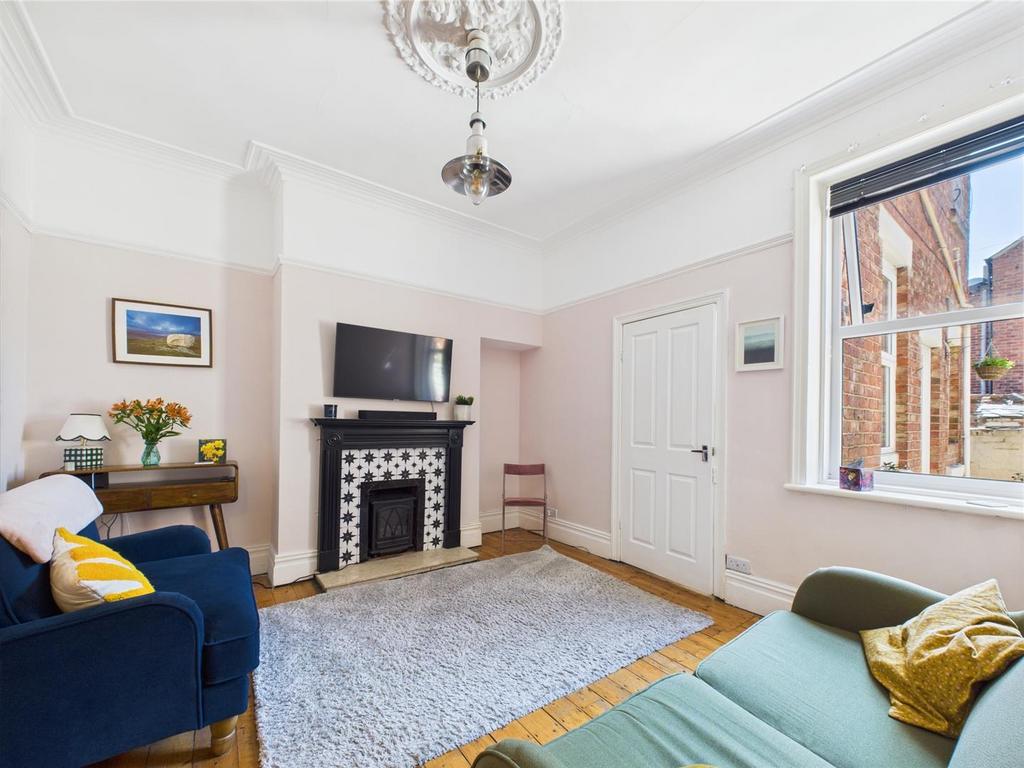 Living Area 2.jpg