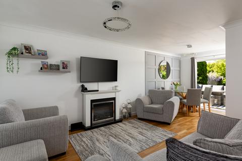 2 bedroom house for sale, Charlesfield Road, Horley, Surrey, RH6