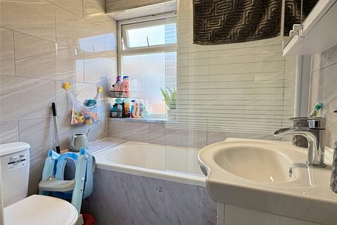 116 Hadfield Street, Oldham, OL8 3EE