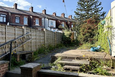 116 Hadfield Street, Oldham, OL8 3EE