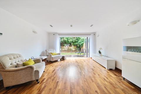 4 bedroom terraced house for sale, Kings Mill Way, Uxbridge