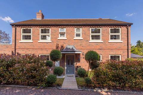undefined, Oaklands Grove, Maidenhead SL6