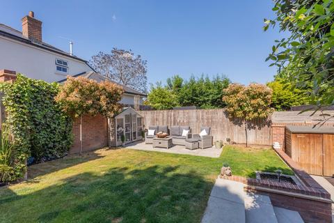 undefined, Oaklands Grove, Maidenhead SL6