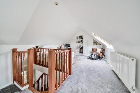 11 Fanshawe Road, Richmond, TW10 7XT