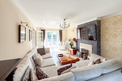undefined, Wraysbury, Berkshire