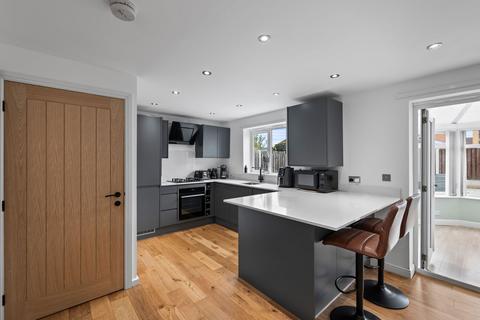 19 Brettas Park, Monk Bretton, Barnsley, S71 1XU