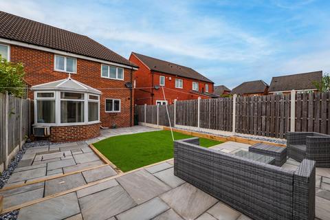 19 Brettas Park, Monk Bretton, Barnsley, S71 1XU