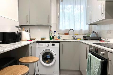 3 bedroom flat to rent, Euston, London NW1