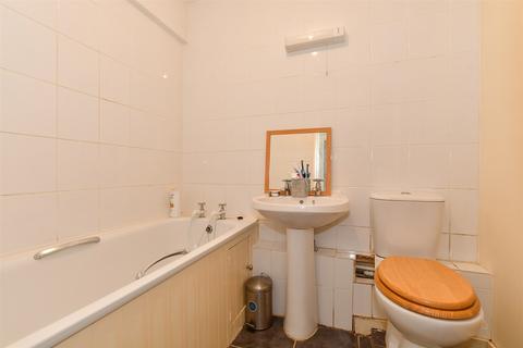 Studio for sale, High Street, Crawley, West Sussex