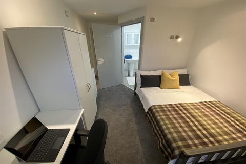 1 bedroom in a house share to rent, Mooregate House, Middle Street, NG9 1FX
