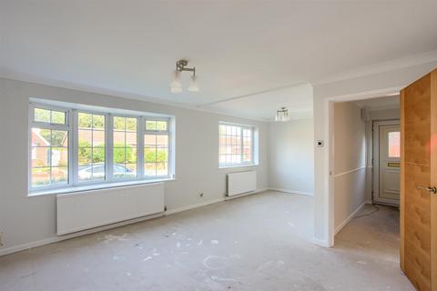 9 Chestnut Garth, Burton Pidsea, Hull, HU12 9DA