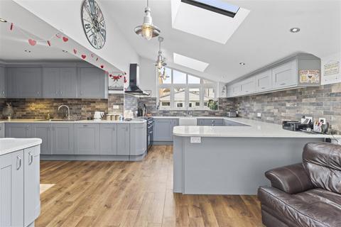 5 bedroom detached house for sale, Marine Parade, Seaford