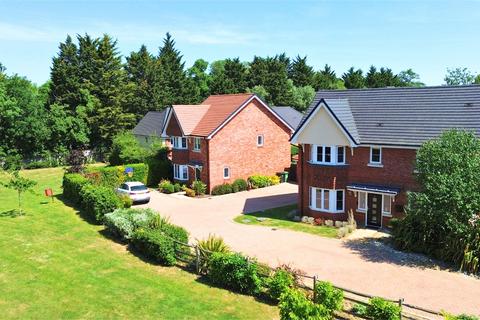 Red Kite Close, Calcot, Reading, Berkshire, RG31