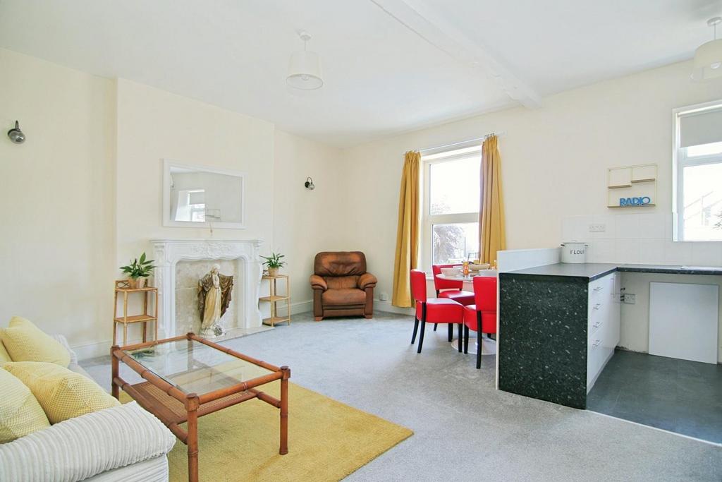Reception room / kitchen