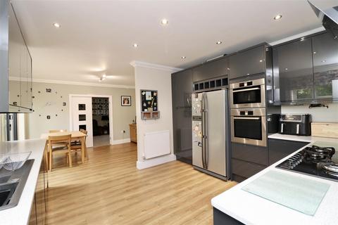 5 bedroom detached house for sale, John Bell Court, Wilberfoss, York