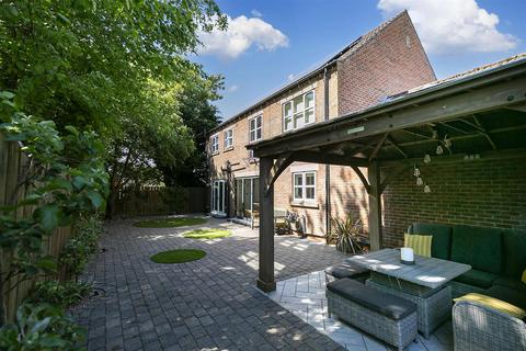 5 bedroom detached house for sale, John Bell Court, Wilberfoss, York