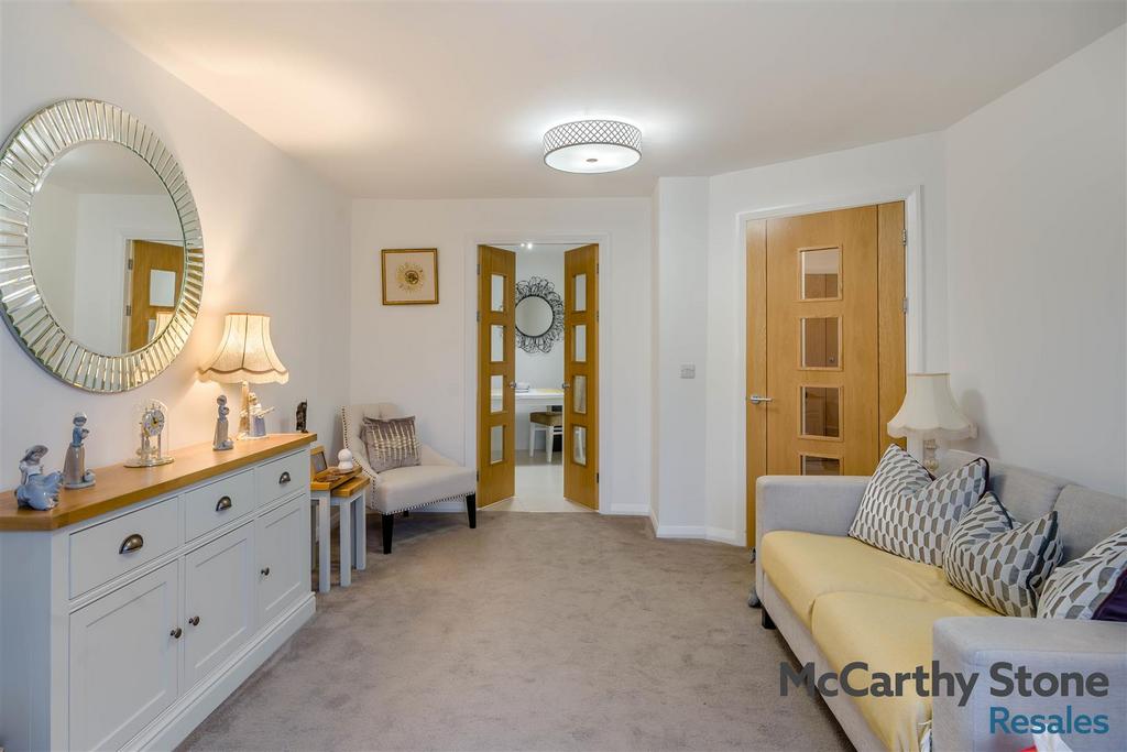 8631356-interior08.jpg