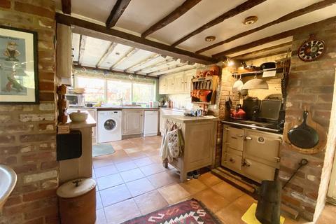 5 bedroom detached house for sale, Common Road, Shelfanger
