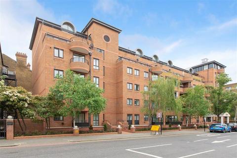 1 bedroom flat for sale, Pembroke Road, London W8