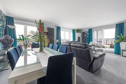 1 bedroom flat for sale, Pembroke Road, London W8