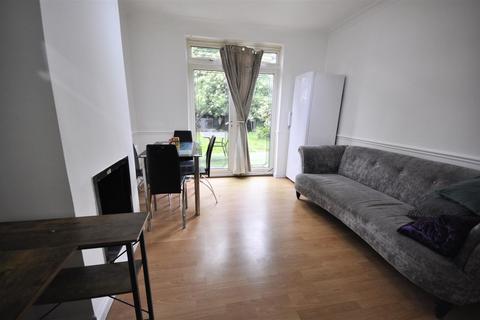 2 bedroom terraced house for sale, Charlecote Road
