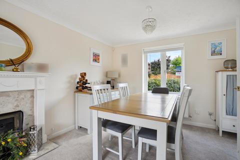 81 Dart Drive, Didcot, OX11 7XS