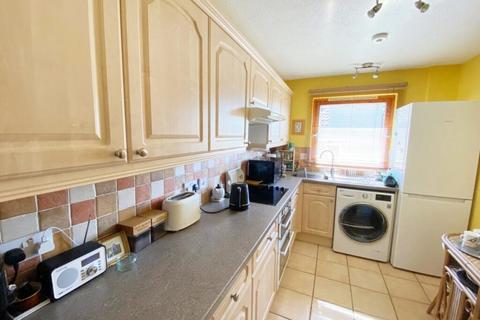 undefined, Gamekeepers Court, Kinnesswood KY13