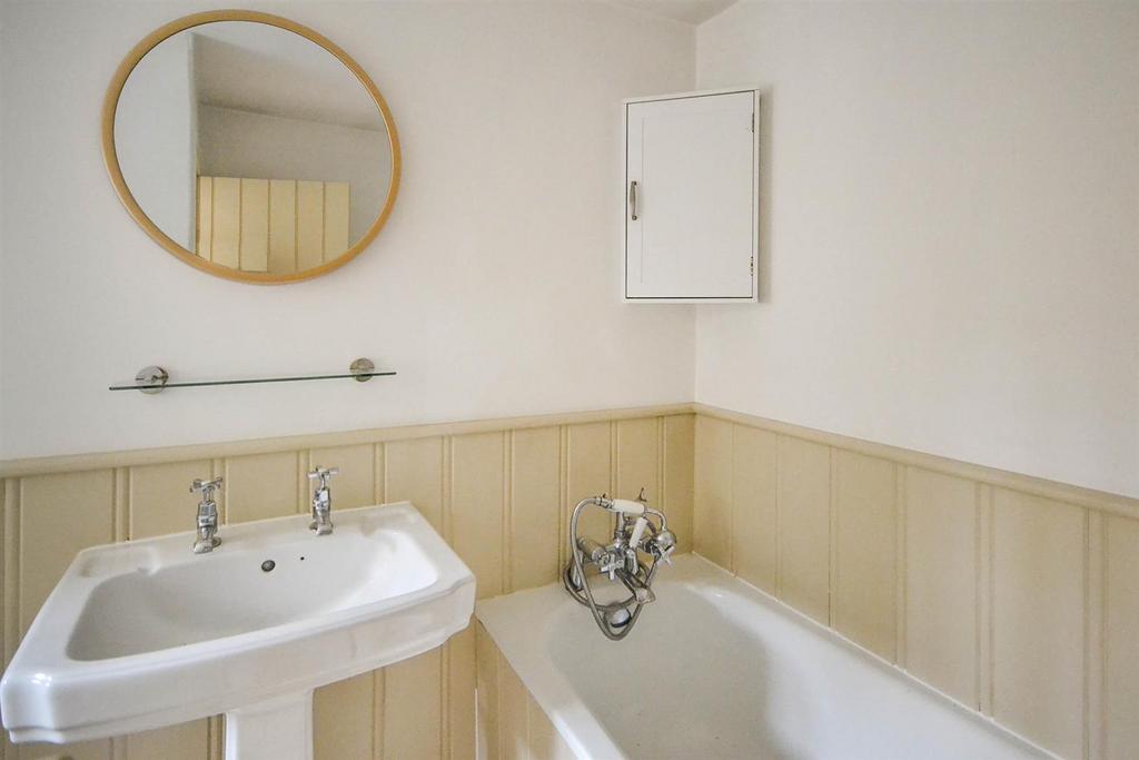 Bathroom.JPG